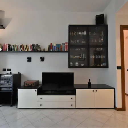 Mac Mahon By Interhome Apartament Mediolan